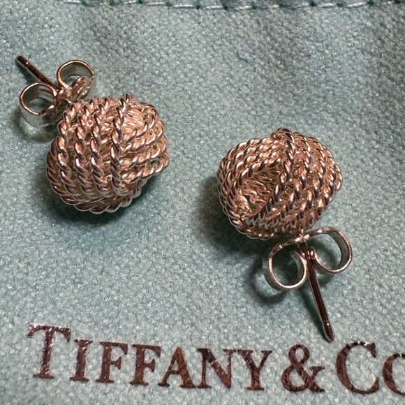 Tiffany Knot sterling silver mesh earrings. Comes with original pouch. - Picture 2 of 7